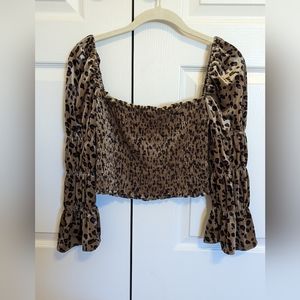 Vestique Velour Cheetah Print Top